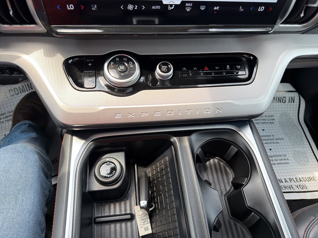 2025 Ford Expedition Active