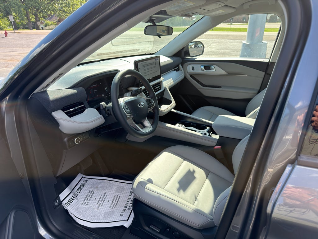 2026 Ford Explorer Active w/200A Pkg