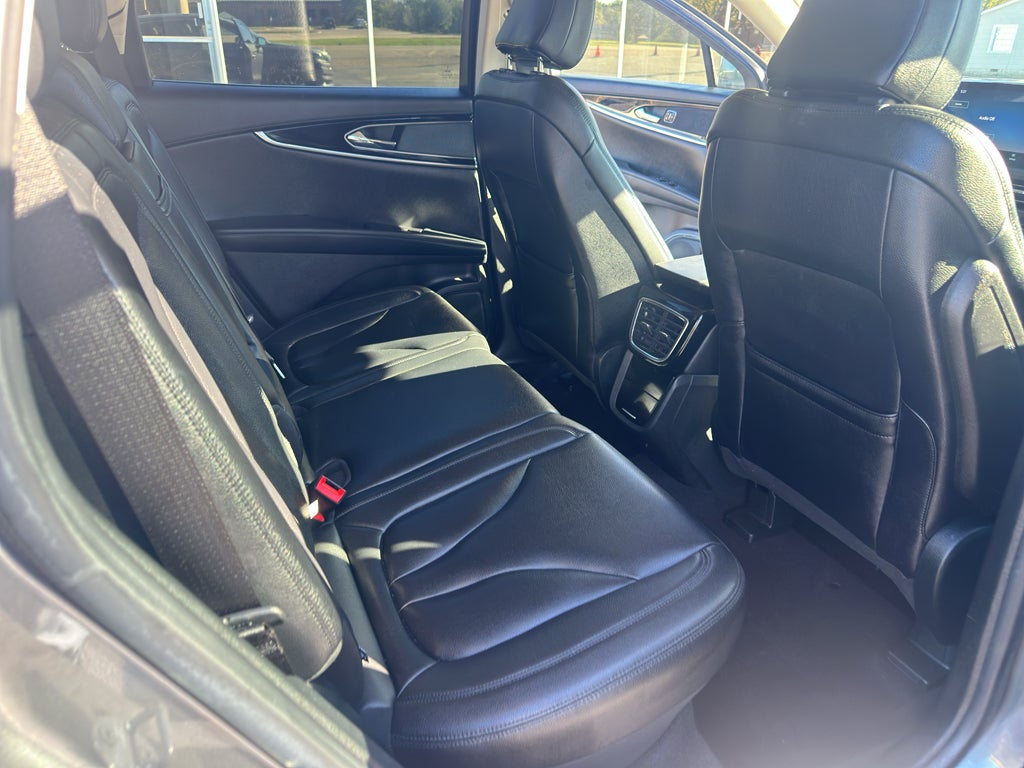 2022 Lincoln Nautilus Standard