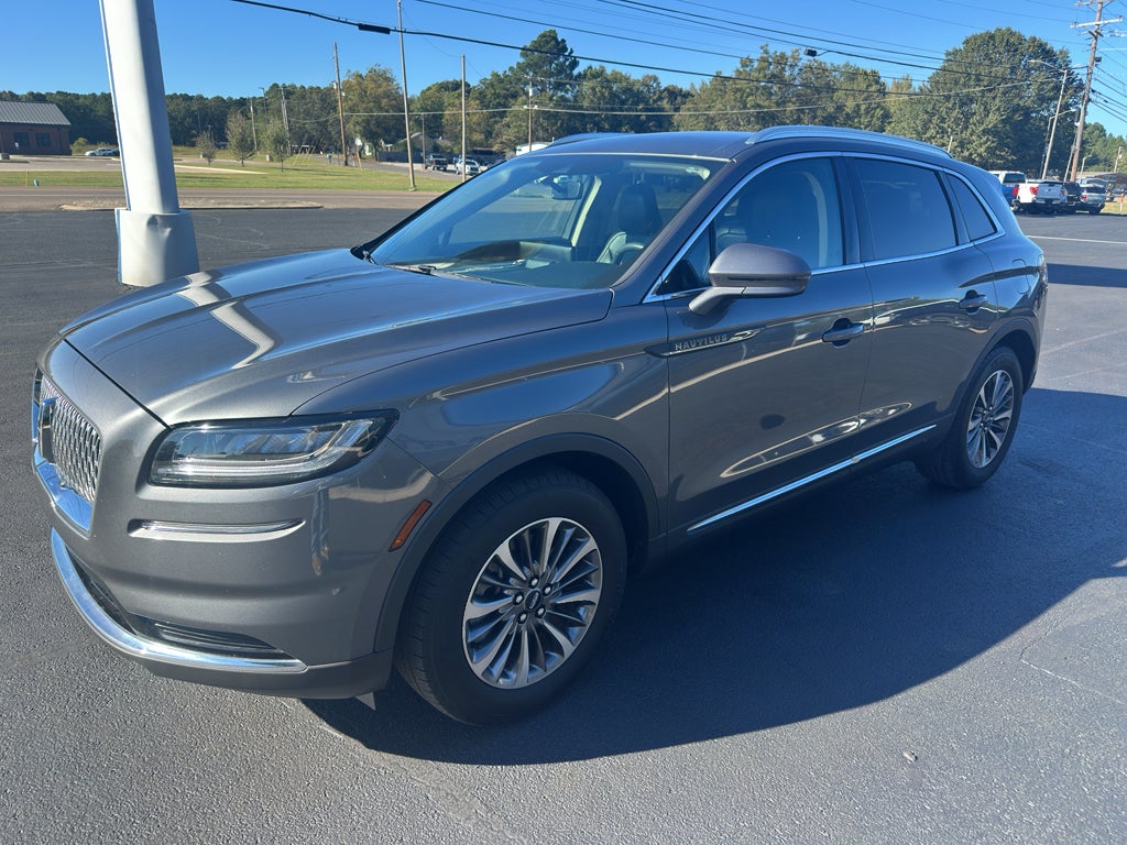 2022 Lincoln Nautilus Standard