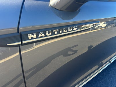 2022 Lincoln Nautilus Standard