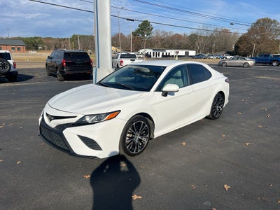 2018 Toyota Camry SE