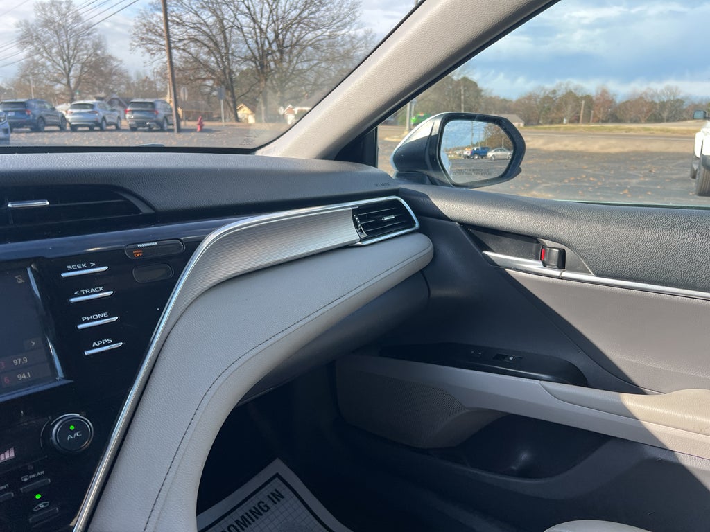 2018 Toyota Camry SE